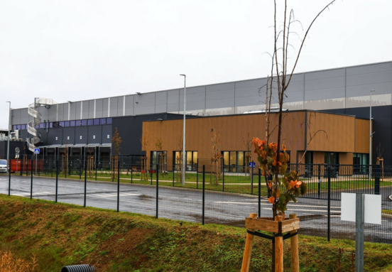 Entrepôt logistique premium de 9 000 m² sur l'ancienne base aérienne de Frescaty: une opportunité stratégique